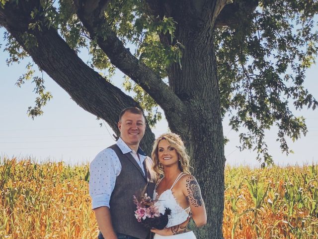 Travis and Kayleigh&apos;s Wedding in Arcanum, Ohio 16