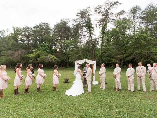 Heath and Amanda&apos;s Wedding in Greenback, Tennessee 18