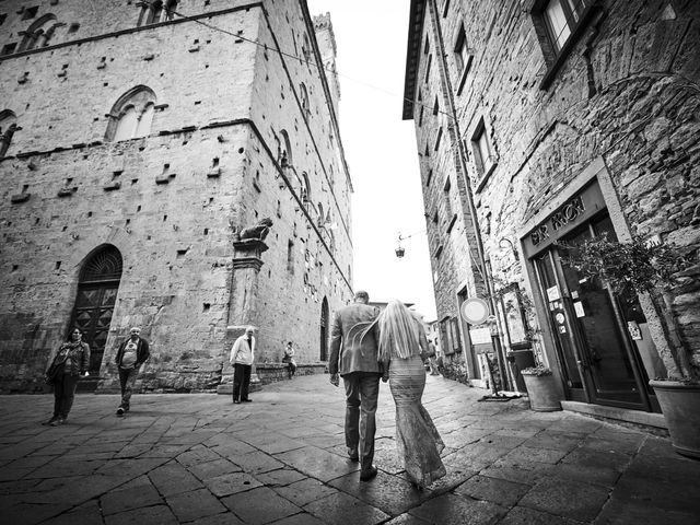 Mark and Barbara&apos;s Wedding in Volterra, Italy 15