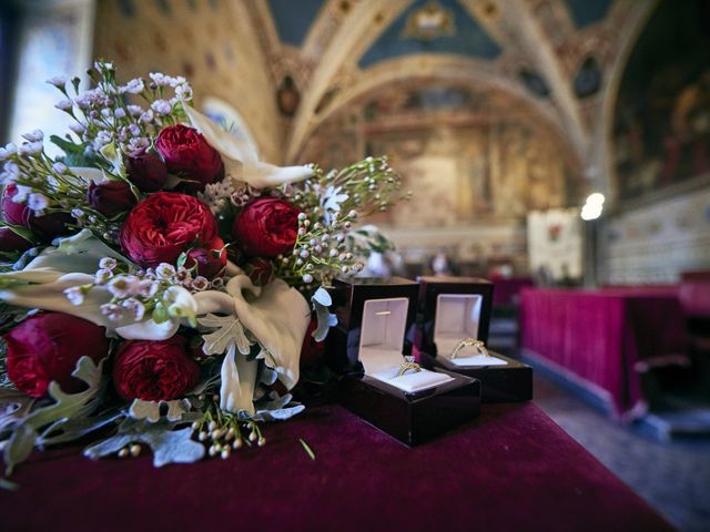 Mark and Barbara&apos;s Wedding in Volterra, Italy 24