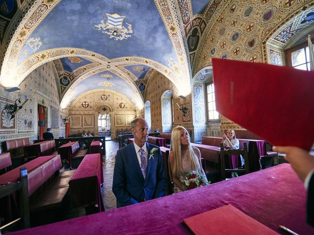 Mark and Barbara&apos;s Wedding in Volterra, Italy 28