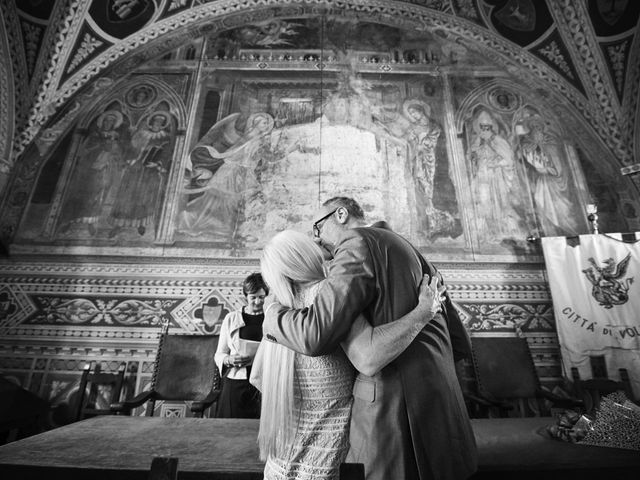 Mark and Barbara&apos;s Wedding in Volterra, Italy 37