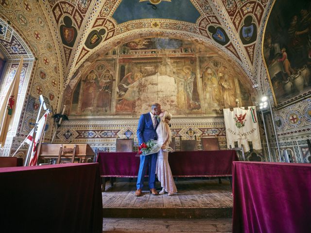 Mark and Barbara&apos;s Wedding in Volterra, Italy 48