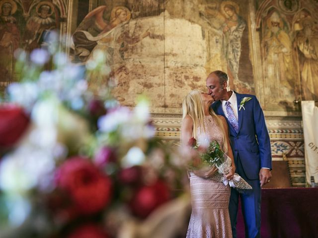 Mark and Barbara&apos;s Wedding in Volterra, Italy 52