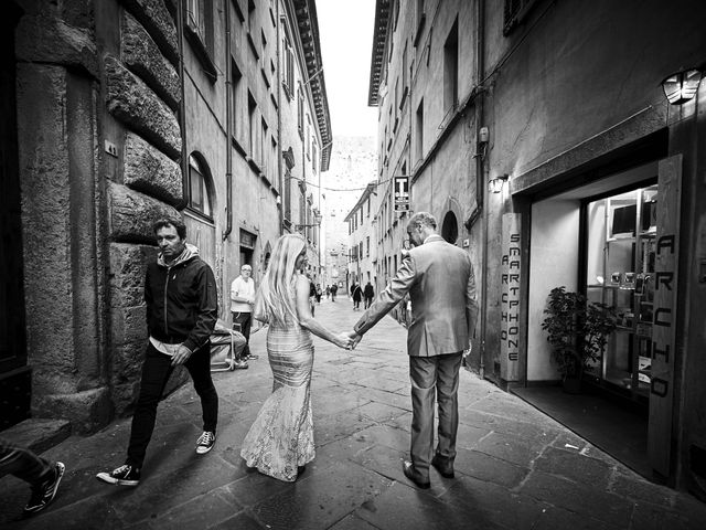 Mark and Barbara&apos;s Wedding in Volterra, Italy 76
