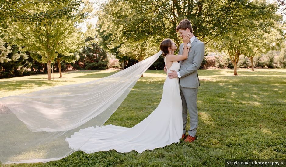 Keizer and Maggie's Wedding in Roseburg, Oregon