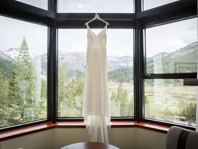 Mikael and Lauren&apos;s Wedding in Olympic Valley, California 7