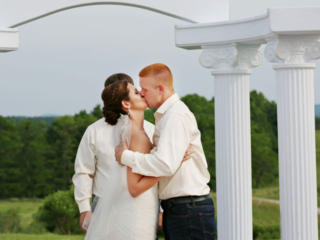 Megan and Willie&apos;s Wedding in Kenna, West Virginia 10