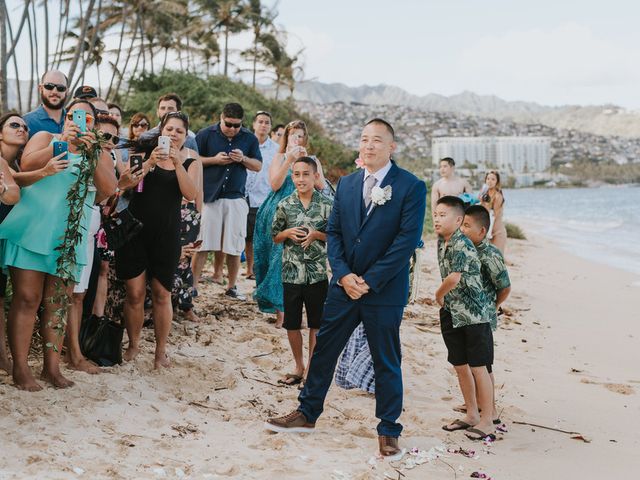 Kamalani and Derek&apos;s Wedding in Honolulu, Hawaii 8