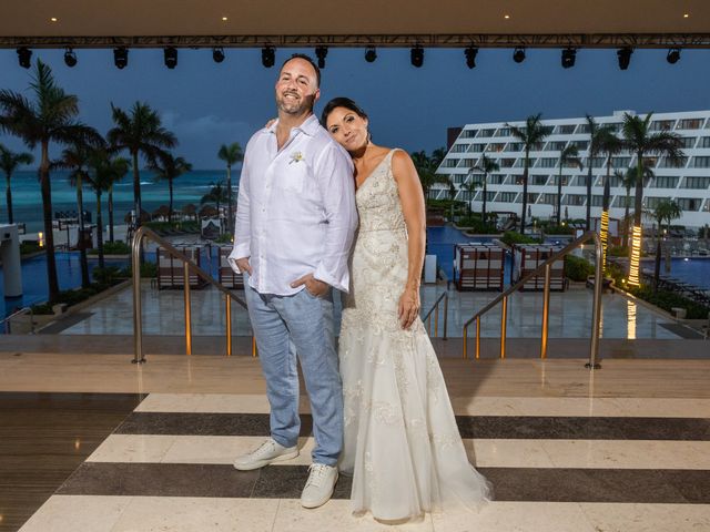 Ryan and Tiffany&apos;s Wedding in Cancun, Mexico 10
