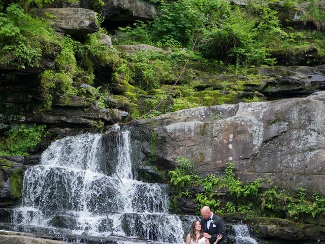 Aaron and Kara&apos;s Wedding in Mount Pocono, Pennsylvania 7