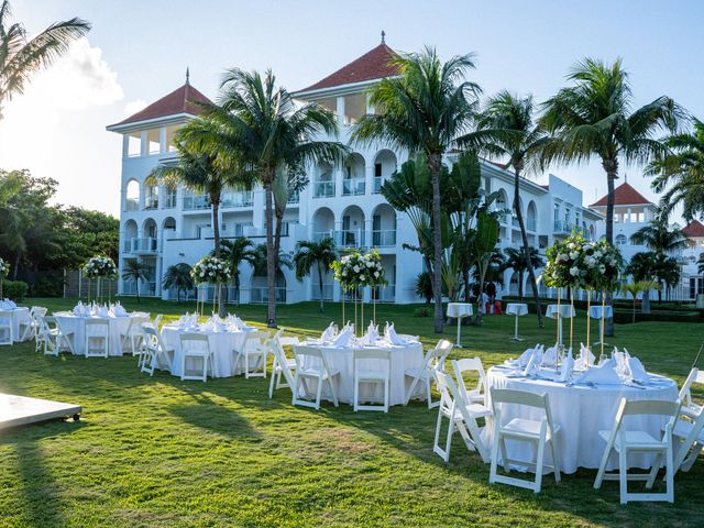 Matt and Shantel&apos;s Wedding in Playa del Carmen, Mexico 28