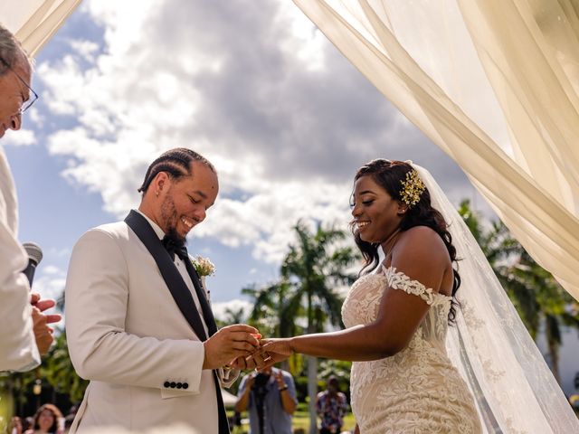 Matt and Shantel&apos;s Wedding in Playa del Carmen, Mexico 38