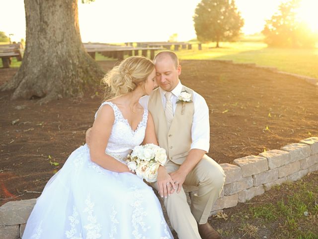 Will and Kaleena&apos;s Wedding in Lebanon, Missouri 31