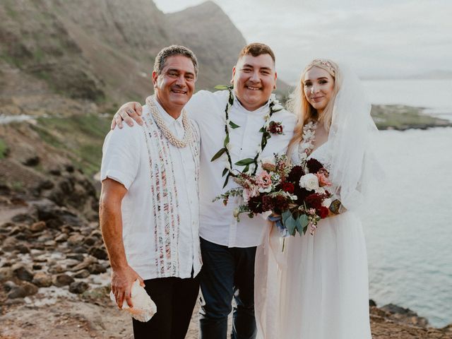 Eric and Taylor&apos;s Wedding in Honolulu, Hawaii 15