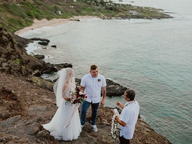 Eric and Taylor&apos;s Wedding in Honolulu, Hawaii 17
