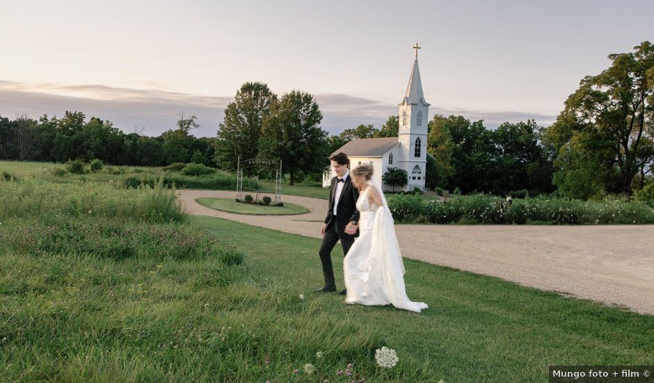 Eric and Sydney's Wedding in Apple River, Illinois