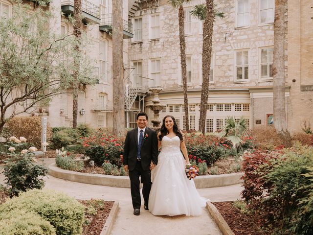 Natalie and Fabian&apos;s Wedding in San Antonio, Texas 25