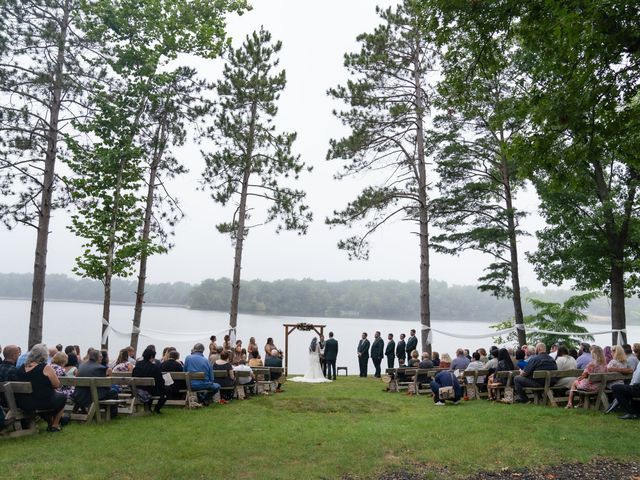 Anthony and Elisabeth&apos;s Wedding in Hudson, Wisconsin 20