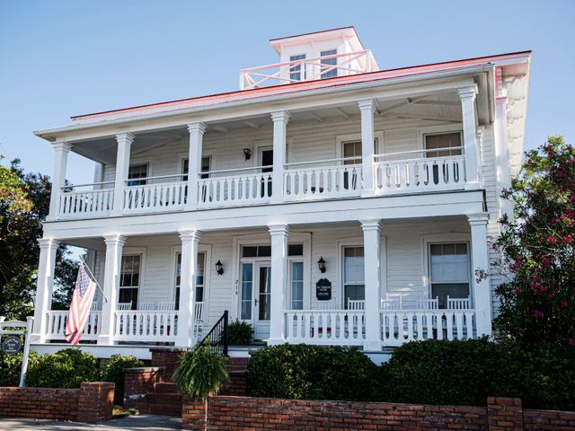 Noland and Sarah&apos;s Wedding in Southport, North Carolina 3