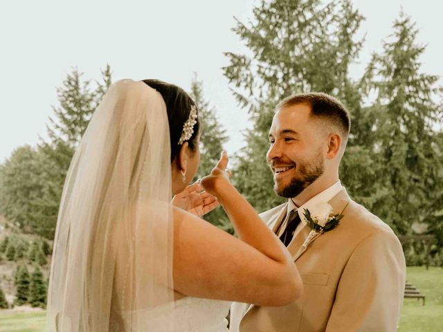 Ian and Chelsie&apos;s Wedding in Issaquah, Washington 33