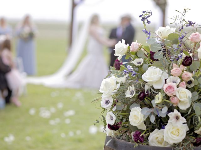 Cirilo and Sarah&apos;s Wedding in Thrall, Texas 37