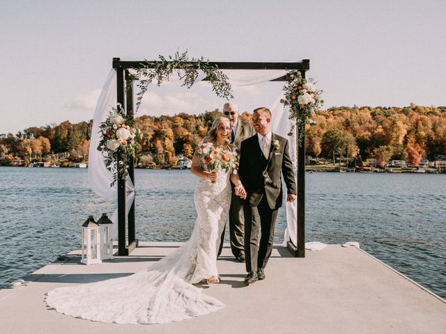 Dean and Olivia&apos;s Wedding in Harveys Lake, Pennsylvania 1