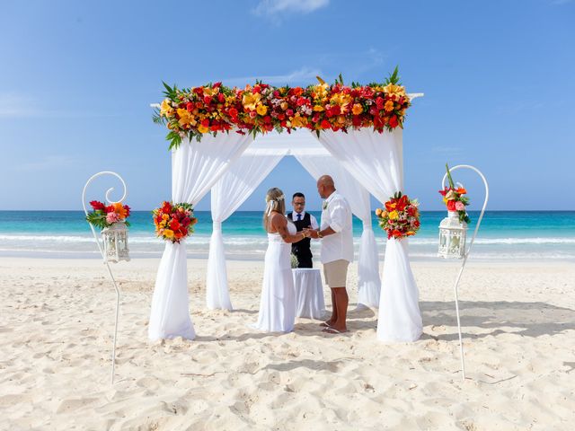 Rodrigo and Adriana&apos;s Wedding in Punta Cana, Dominican Republic 11