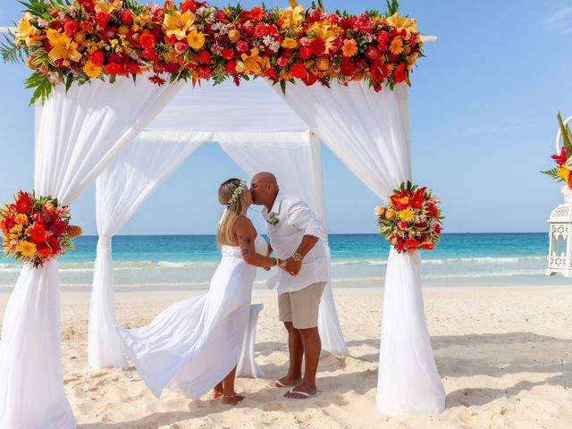 Rodrigo and Adriana&apos;s Wedding in Punta Cana, Dominican Republic 20
