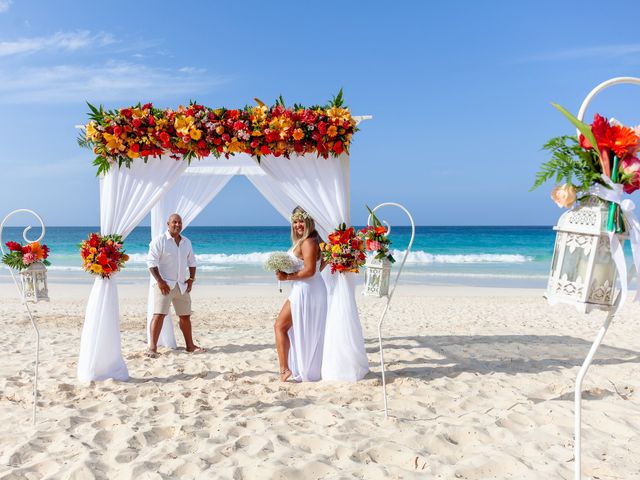 Rodrigo and Adriana&apos;s Wedding in Punta Cana, Dominican Republic 25