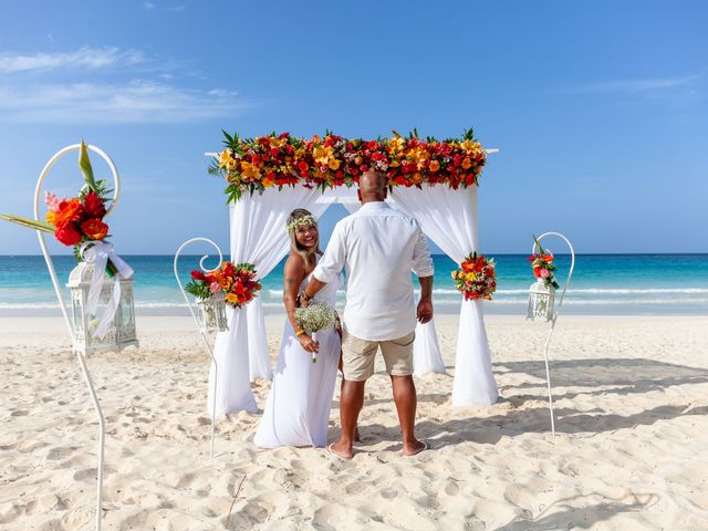 Rodrigo and Adriana&apos;s Wedding in Punta Cana, Dominican Republic 28
