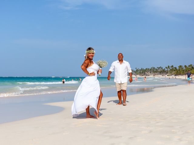 Rodrigo and Adriana&apos;s Wedding in Punta Cana, Dominican Republic 30