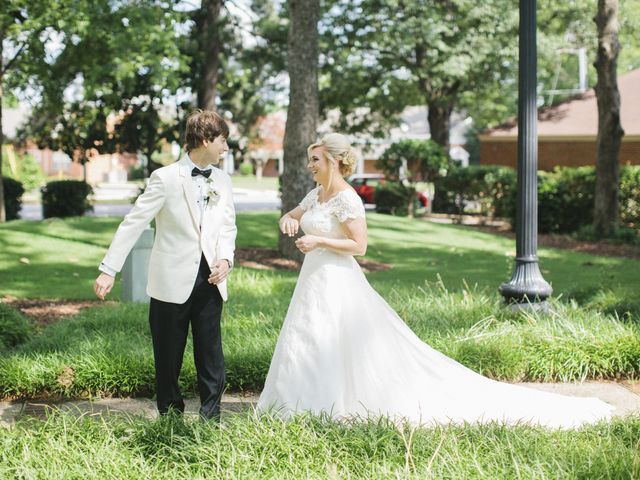 Kristen and Adam&apos;s Wedding in Tuscaloosa, Alabama 8