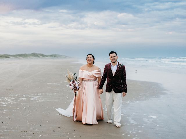 Ana and Josh&apos;s Wedding in South Padre Island, Texas 8