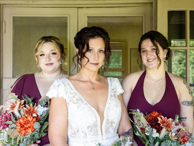 Stephanie and Dan's Wedding in Manlius, New York 3