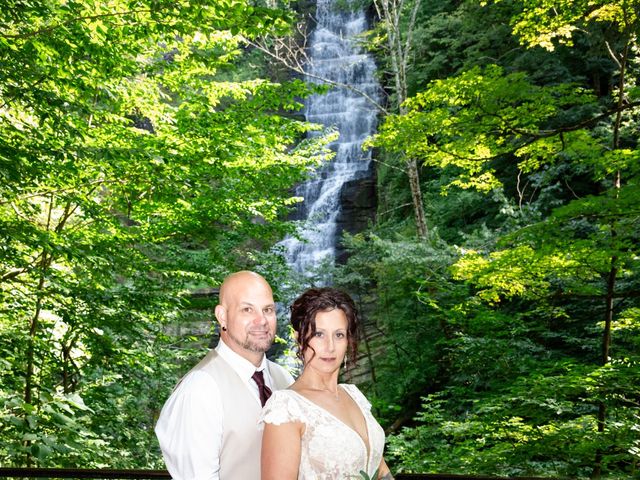 Stephanie and Dan's Wedding in Manlius, New York 24