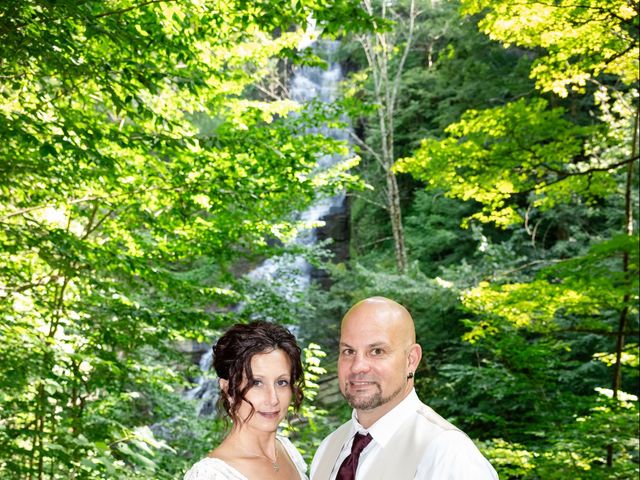 Stephanie and Dan's Wedding in Manlius, New York 25