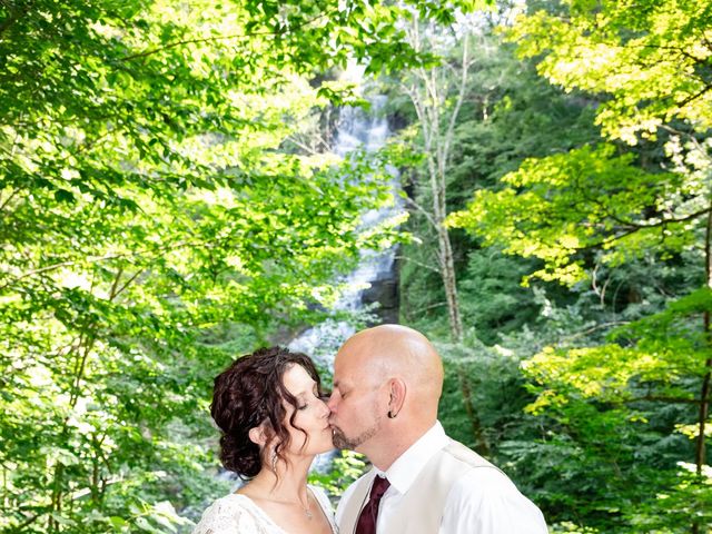 Stephanie and Dan's Wedding in Manlius, New York 26