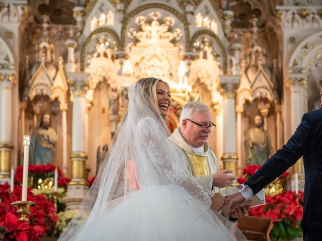 Dan and Ashley&apos;s Wedding in Chicago, Illinois 34