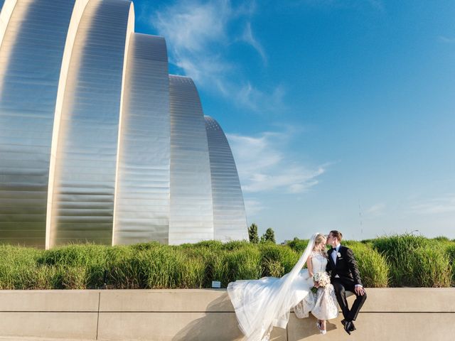 Ryan and Brittany&apos;s Wedding in Kansas City, Missouri 26