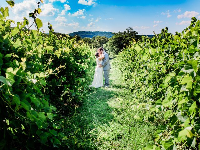 Jon and Kelsey&apos;s Wedding in Defiance, Missouri 13