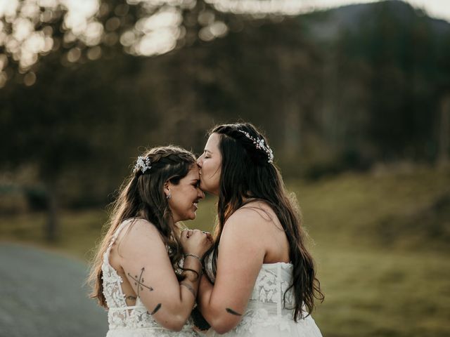 Maddie and Natalie&apos;s Wedding in Medford, Oregon 14