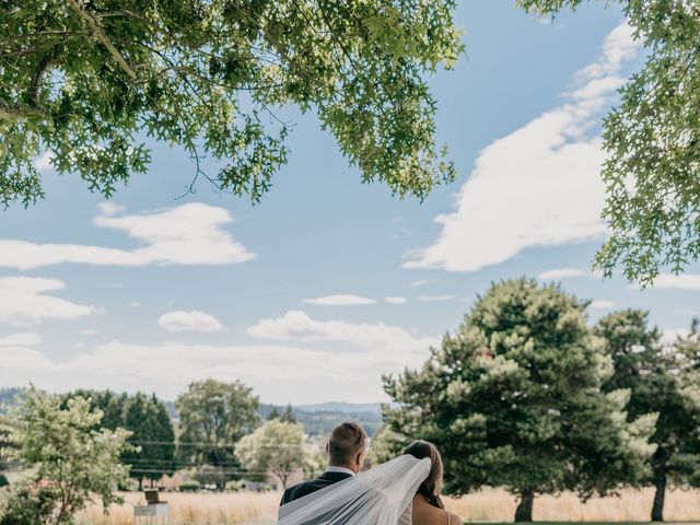 Jacob and Bailey&apos;s Wedding in West Linn, Oregon 94