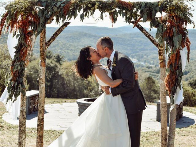 May and Jon&apos;s Wedding in Callicoon, New York 20