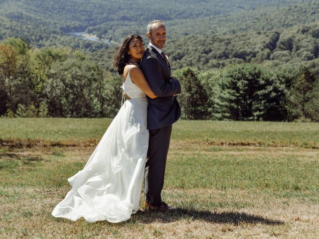 May and Jon&apos;s Wedding in Callicoon, New York 27