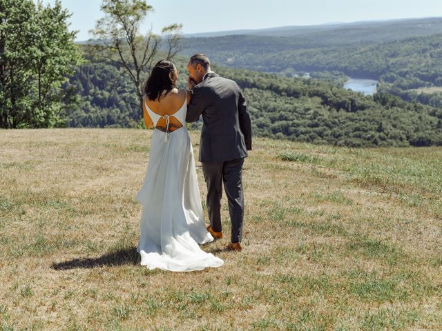 May and Jon&apos;s Wedding in Callicoon, New York 28