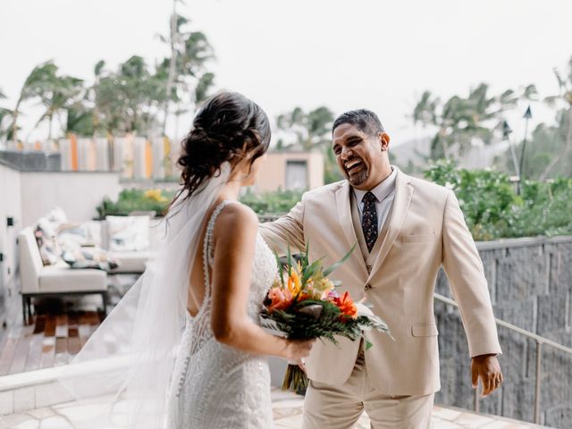 Robert and Vanessa&apos;s Wedding in Kahuku, Hawaii 12