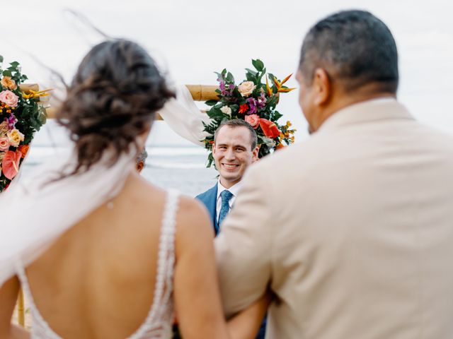 Robert and Vanessa&apos;s Wedding in Kahuku, Hawaii 14