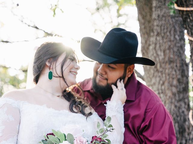 Shayna and Matthew&apos;s Wedding in Weatherford, Texas 3