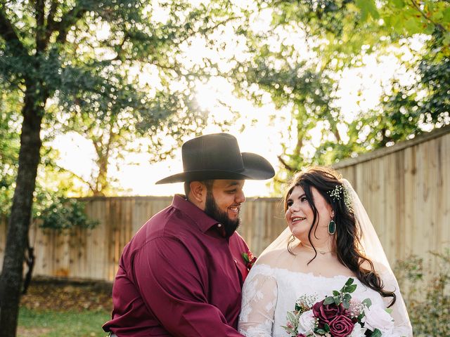 Shayna and Matthew&apos;s Wedding in Weatherford, Texas 7